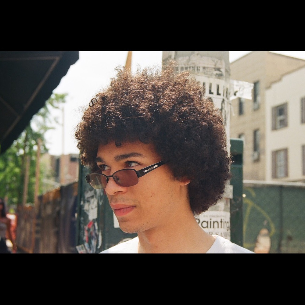 Guess: Transition Lense Glasses